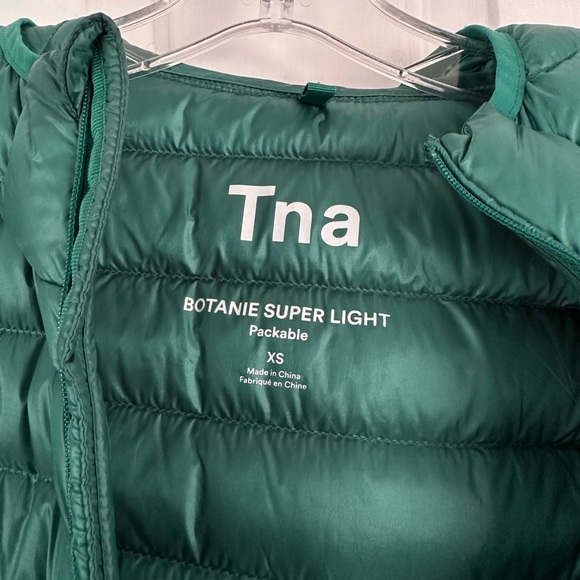 COPY - Aritzia Packable Down Puffer Jacket - Picture 8 of 11